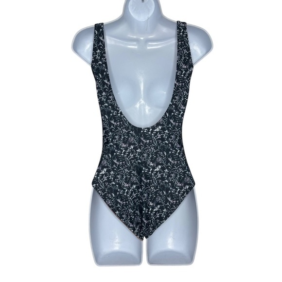 Faherty One Piece Swimsuit SZ. XS - Picture 7 of 15